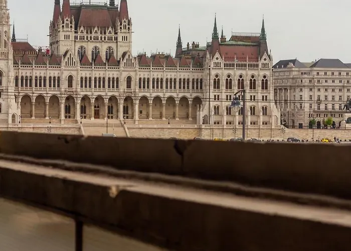Daire Vintage Parlament View Riverside W Ac By Nw Budapeşte