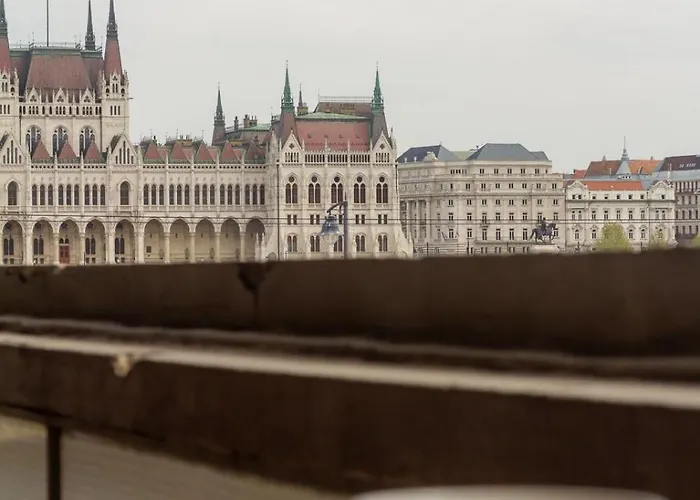 Daire Vintage Parlament View Riverside W Ac By Nw Budapeşte